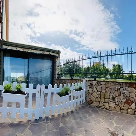 Il Sentiero Bed & Breakfast *
